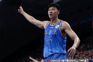 媒体人：范子铭新赛季将确定留队 预计他将成为稳定轮换