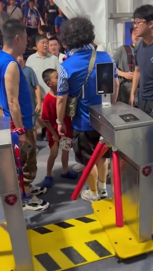 韩乔生：向被误伤申花球迷致歉，我认为借球迷身份宣泄戾气是错的