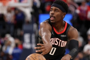 Stein：阿隆·霍勒迪与意大利球队合同含退出条款 有机会重返NBA