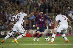 英媒：一件梅西巴萨签名球衣被竞拍，最终以超4.8万镑成交