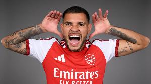 新车挂彩！纽卡跟队：阿森纳新援吉马良斯遭遇伤病，可能缺阵数周