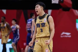 同曦旧将！媒体人：杨皓喆加盟NBL杭州经纬俱乐部