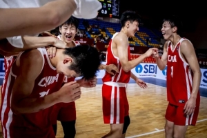 媒体人：这批中国U18男篮确实展现出了非常不错的气质和技术