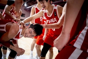 媒体人：事实证明我们的男子篮球的苗子在亚洲地区是断崖式领先的