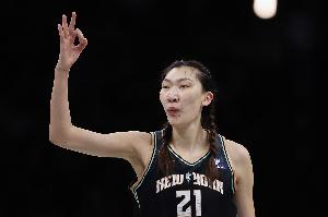超高效率！韩旭5投4中攻下9分1板 自由人109比102击败狂热