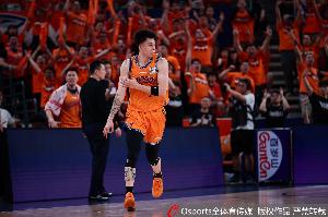 张镇麟：过去一年在上海认识很多新朋友 也为上海创造了好成绩