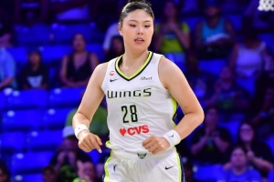 飞翼96-78击败火焰锁定季后赛席位 李月汝替补出战1投1中贡献2分