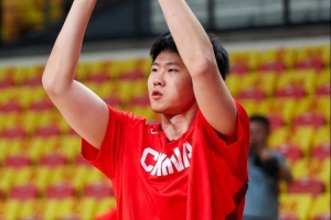 京媒：赵嘉义在中国男篮的地位&表现非常稳定 北控这个引援太值了