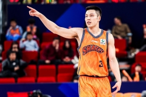 上海男篮热身负于发展联盟队 李添荣偰李永炜皆20+ 袁堂文0分14助
