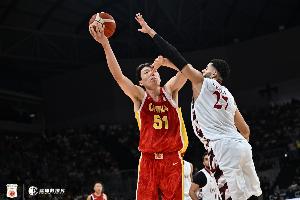 体坛周报：杨瀚森引领中国男篮大胜 打黎巴嫩将是一场硬仗
