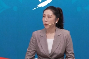 前女篮主帅郑薇：对中国女篮小组出线还是非常有信心的