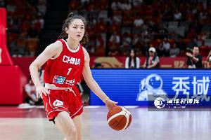 差距明显！中国女篮三分19中5&命中率26.3% 美国女篮三分32中12