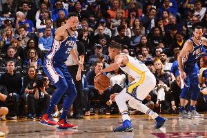 西蒙斯场均助攻多于库里等 篮板多于塔图姆等 三双数多于乔丹等
