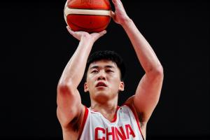 打NBL没那么容易？媒体人：盲猜相关部门会要求王俊杰参加CBA选秀