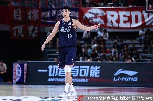 媒体人：徐昕近期将返回广州男篮 一边训练一边等待留洋手续办理