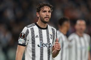 意媒：洛卡特利可能接受半月板手术，将长期缺阵
