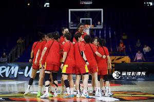 韩旭12分6板 杨舒予9分 法国三分18中8 中国女篮半场落后法国17分