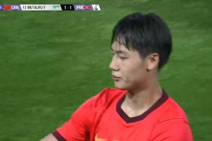 第63分钟，U23国足换下毛伟杰，换上木塔力甫