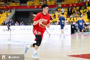 手感不佳！庞峥麟6投0中没有得分 拿到2板2助