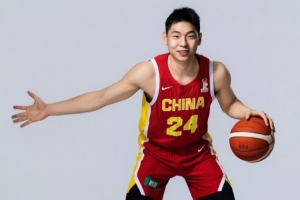 外线没开！中国男篮上半场三分8投仅2中 命中率只有25%
