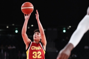 还要多打多练！李悦洲6投2中&罚球2中1 得到5分2助1断1帽
