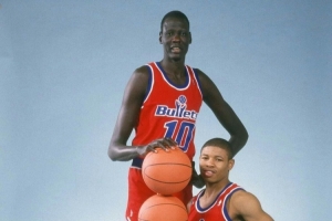 猜猜是谁？NBA历史仅一人 生涯盖帽数多于生涯得分数