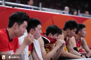 羊城晚报：中国男篮亚运半决赛惨败日本男篮 这个夏天只剩铜牌战
