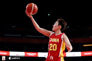 效率可以！孙宇替补6中5高效贡献12分 三分2中2