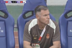 米利西奇眉头紧锁！中国女足迟迟打不开局面，仍0-0越南