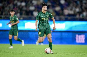 新面孔+1！21岁张瑷晖先发对阵新西兰，解锁国足一线队首秀