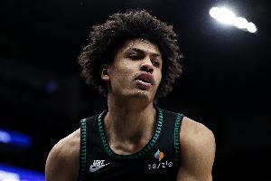贝兰热谈三球：首次合练时他给我喂了无数个空接 传球出神入化