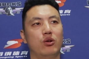 翟晓川：李楠指导要我继续做自己擅长的事 快攻&篮板&有空位要投
