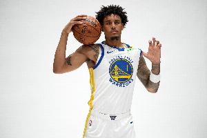 提高投射！11号秀伦德博格6中1拿4分9板3助 正负值+3