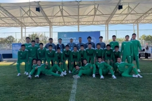 武汉U14队斩获2026年阿迪达斯全国足球发展重点城市U14精英赛冠军