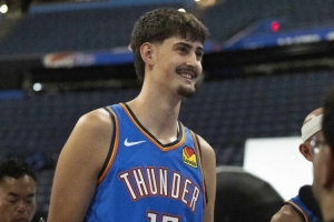 马拉：NBA的对抗和大学完全不同 熟悉环境后我的表现会好很多