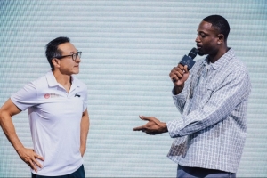 韦德&克里斯蒂亮相澳门NBA House 蔡崇信宣布与韦德训练营合作