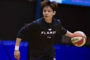杨舒予参加悉尼火焰女篮的合练 备战新赛季WNBL的比赛