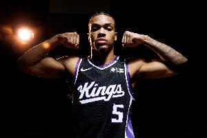 阿卡夫：NBA不同防守都需要适应 我才刚来不可能马上做到100%