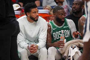 ESPN美女记者：布朗被交易后和塔图姆一直没交流 两人各走各的路