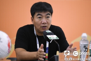 刘俊威：会秉承着职业态度和职业精神，全力以赴踢每一场球
