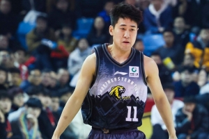 半场领先北京9分！记者：李昂指导这支球队上半场亮相还是很亮眼