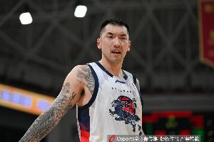 火力不足！山东首节17投仅4中拿13分 命中率只有23.5%